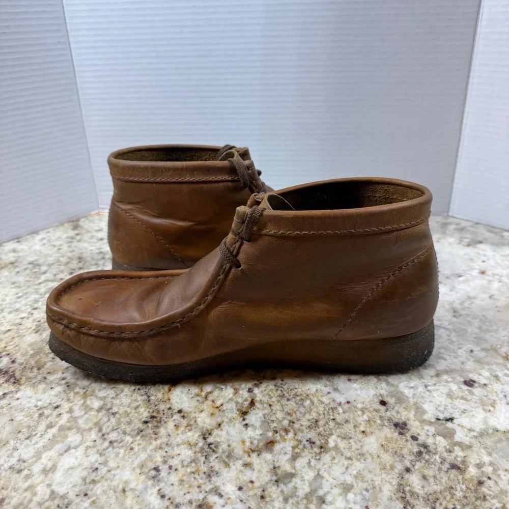Clarks wallabee boot